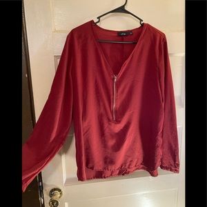 Long sleeve top! Perfect for holidays, the offices or date night!